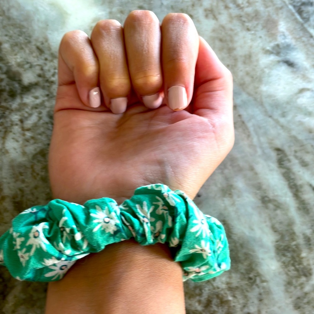 Teal flower scrunchie - Picture 2 of 4